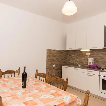 Apartment Mastelic 3