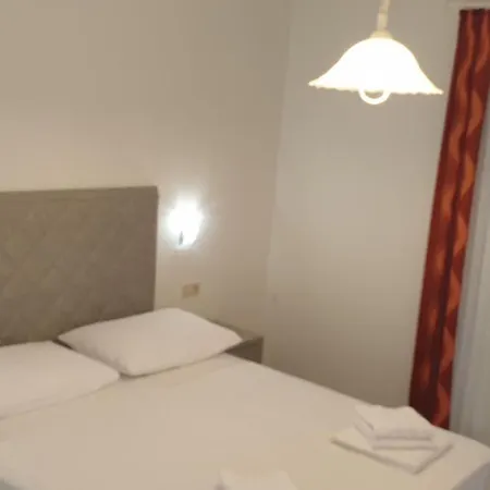 Apartment Mastelic 3 * Trogir