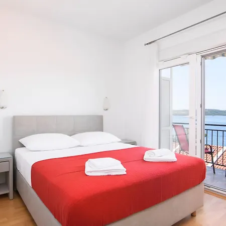 Apartment Mastelic 3 * Trogir